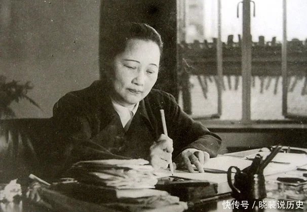 陈毅追悼会结束后，宋庆龄：主席真聪明