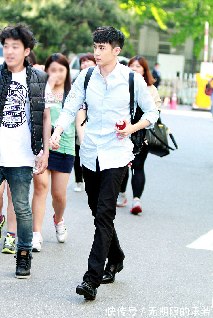 《追哥》2內(nèi)涵《披哥》,誰給的自信,網(wǎng)友:狗尾續(xù)貂?