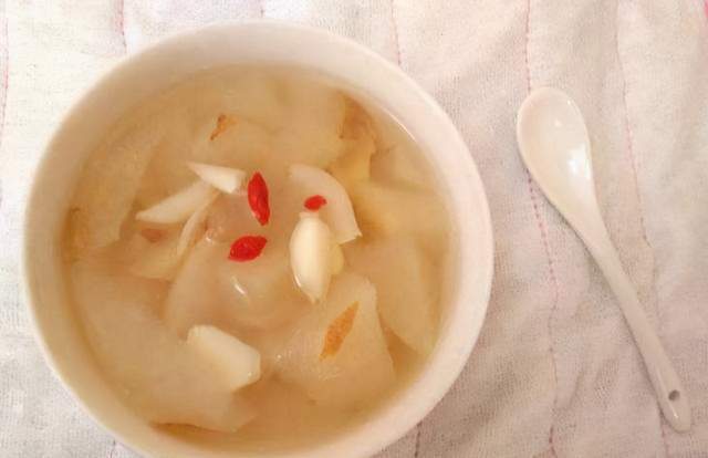  不好|肺不好的人，面部会有4种变化，占一个，最好也检查下肺部