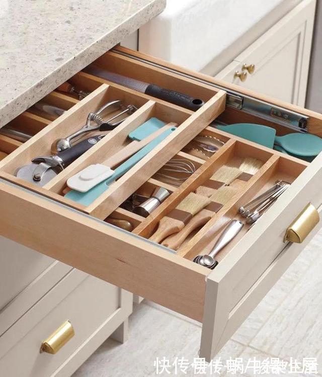 置物架|厨房好用到犯规的10个死角，不用收纳神器，就让厨房瞬间大5倍