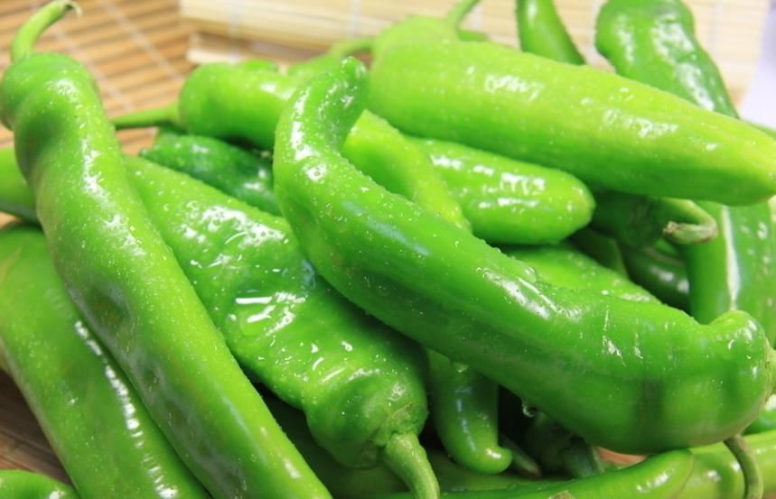 青椒和它是天生的“敵人”，不能一起食用，可惜很少人清楚！