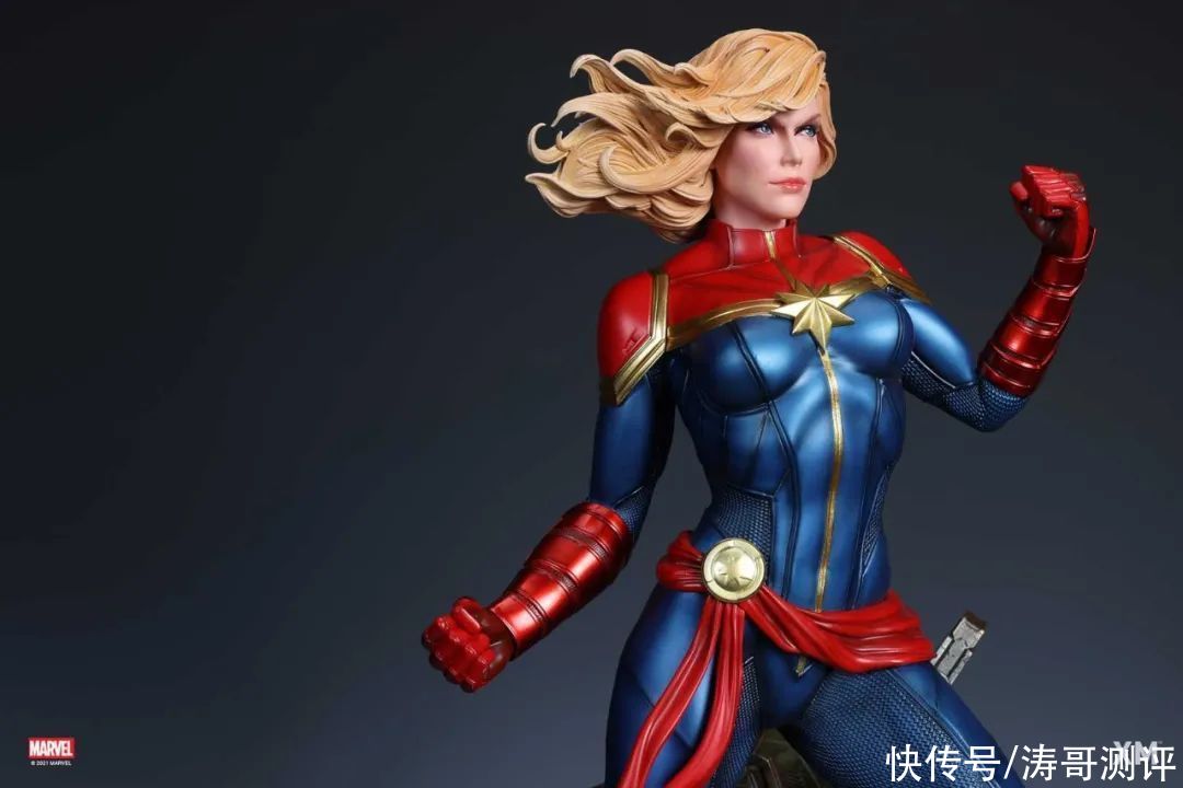 双拳|XM推出漫画版惊奇队长雕像，三头雕还有双拳特效？