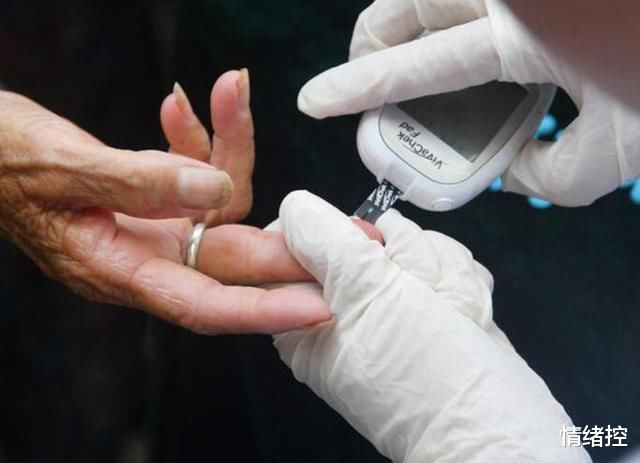 血糖新标准已公布,不再是3.9-6.1,不妨对照一下,并尝试多喝1茶