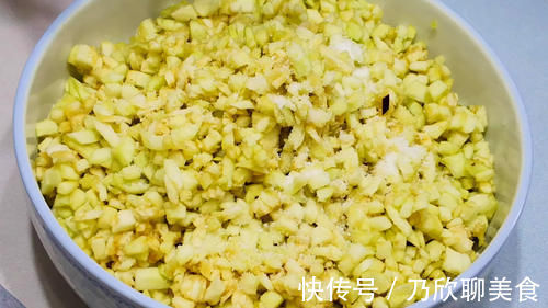 天冷了,用萝卜白菜包饺子不如用它,营养高味道香,味精都不用放