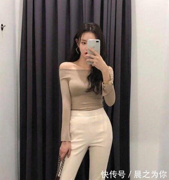 上身后 紧身裤的风格随性大方,在搭配方面也是比较随心,不需要过于花哨