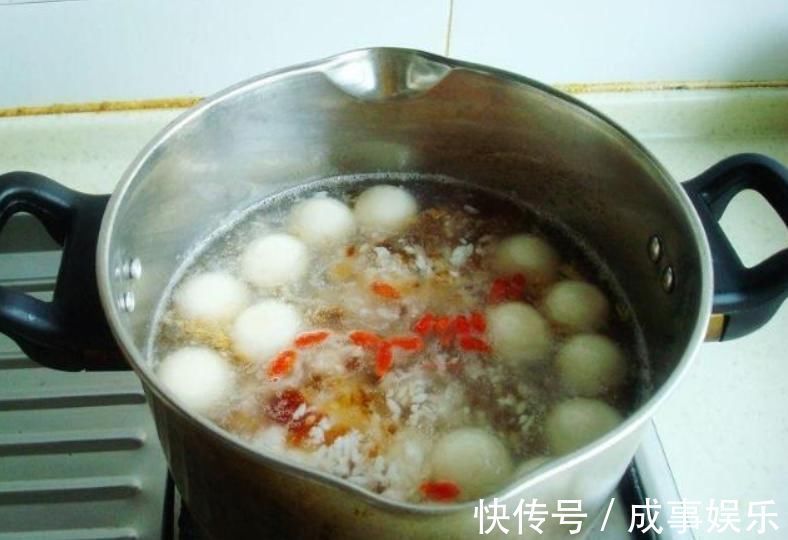 胶原蛋白|学会这份早餐,每天睡醒吃一次,皮肤越来越好,美容院都不用去了