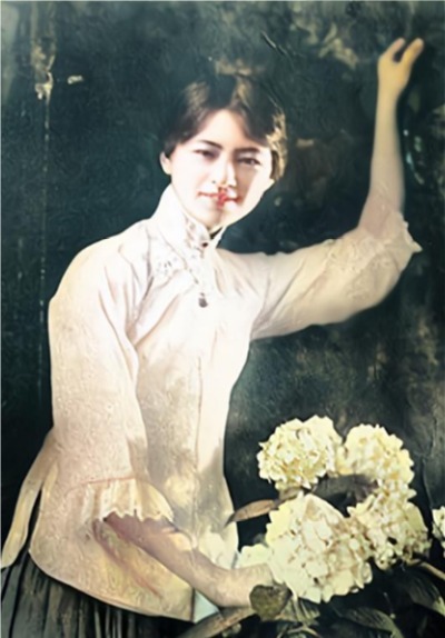 林徽因的罕见彩照:第一张眼前一亮,仿如一场视觉盛宴!