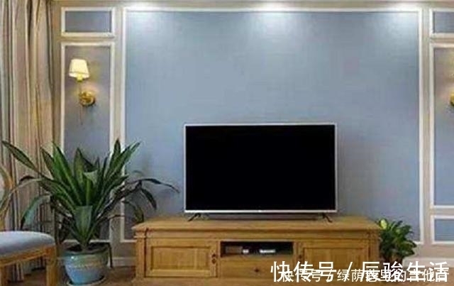 石膏线|电视背景墙怎么才能省钱又上档次装修用这种材料，好过大理石