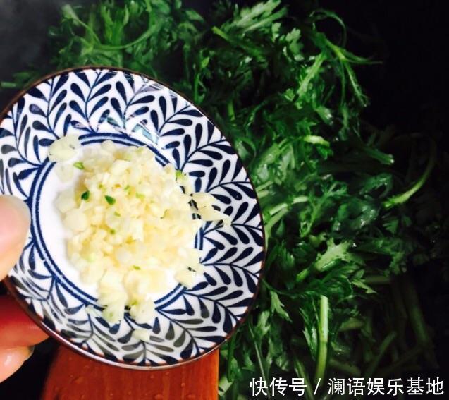 晚上失眠睡不好,试试多吃这菜,2元能买1大捆,随便一炒很好吃