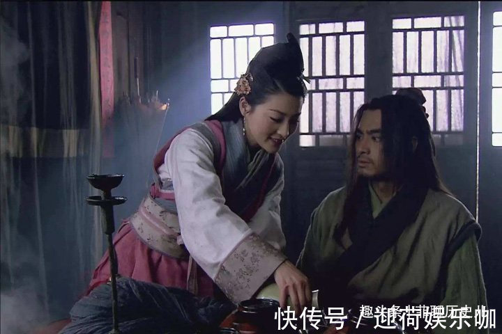 梁山好汉@武松为何要砍掉自己胳膊?看了才明白,其实他是水浒中最聪明的人