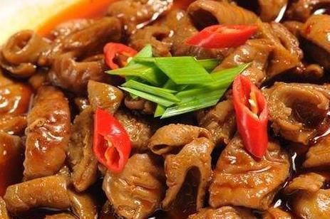 色泽红亮，口感Q弹，看得流口水，吃一口满嘴香，越嚼越香