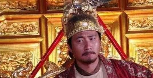 百官|朱元璋出了个对子，百官无人能对，一新官对出结果却得此下场