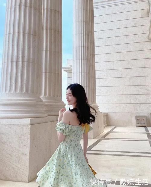 印花 这才叫省布料设计!雏菊抹胸吊带裙可盐可甜,绑脖设计最是特别