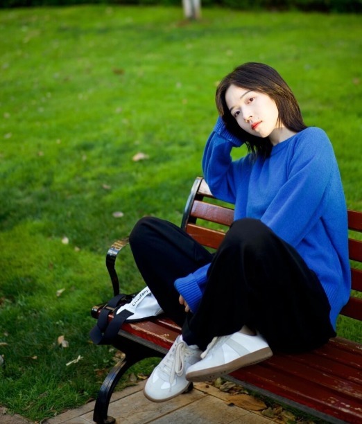 搭配 有种“接地气”的穿搭叫针织衫+长裤,时髦显气质,小个子也可以学