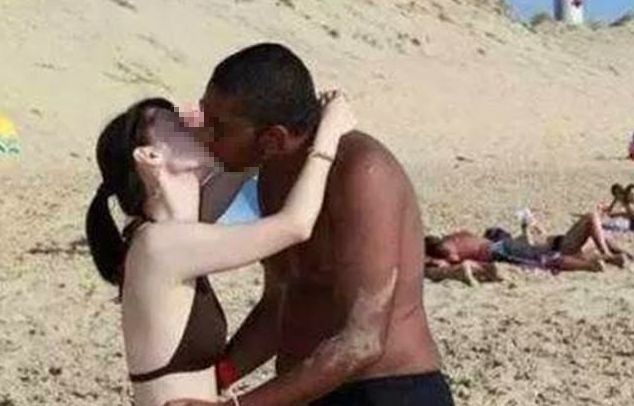 双胞胎|女子五年生了12个娃,给她接生的医生笑了!