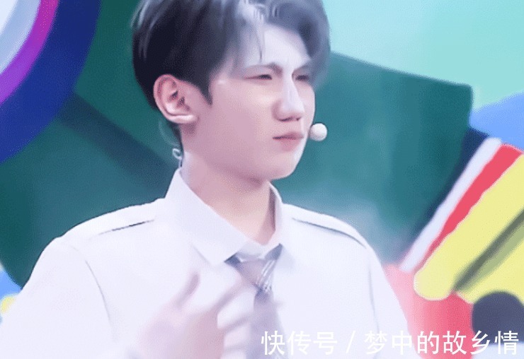 档综艺节目|王源回国首次参加综艺，镜头怼脸拍的那一刻，这脸蛋我没眼花