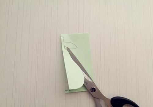  学会|幼儿手工，孩子能学会的简单的剪纸鸭梨教程