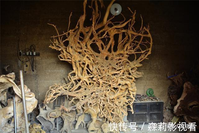 李大师|倔强老头潜心根雕30年，两层土楼堆满获奖作品，不卖钱甘守贫寒