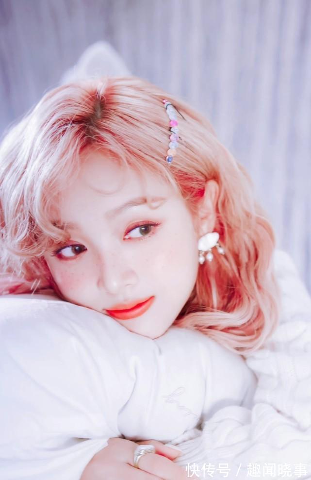 |吴宣仪机场同粉丝对话好搞笑,反矫情达人上线,性格真的很不错