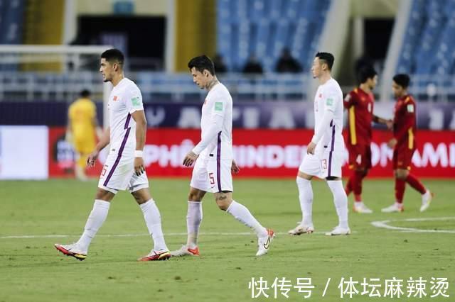 国足|国足闹心春又能如何?两点决定李霄鹏暂无下课风险