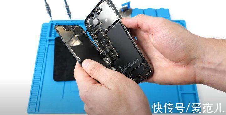 F别再自己给 iPhone 13 换屏，不然 Face ID 可能会失灵