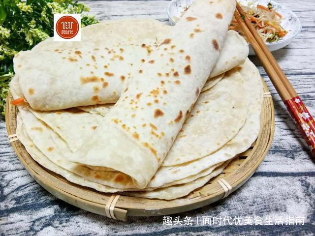 家常烙饼最简单的方法，多加这一步，又软又薄，一分钟烙一张！