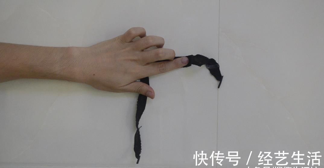 马桶|手提袋绳子不要扔, 拆下来放家里这样用, 看完你会感谢我的