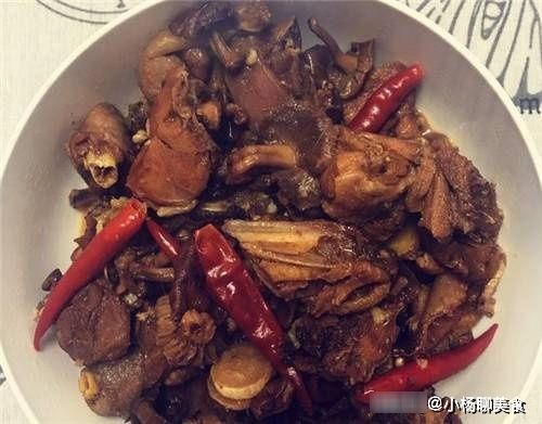 满屋|它是东北菜中的硬菜，出锅后满屋飘香，高蛋白低脂肪，减肥也能吃