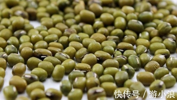 绿豆|什么样的枕头用着舒服?枕头芯中加一物,缓解头痛,治疗失眠