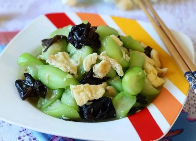 分享丝瓜的6种家常做法,清淡爽口味道好极了~