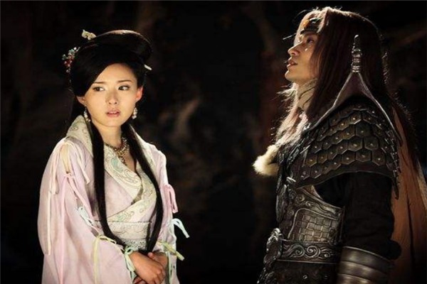 奎木狼|金圣宫娘娘和乌鸡国皇后,都幸免于难,百花羞为何却被奎木狼霸占