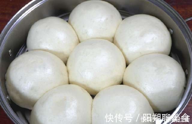 馒头有“新做法”啦!不和面,不揉面,不发酵,馒头出锅软香甜