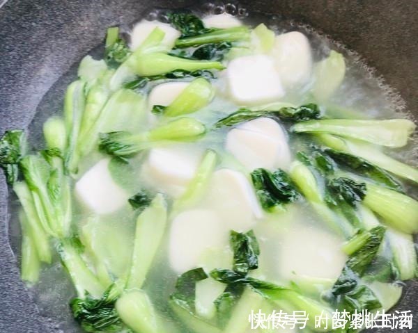 睡眠|失眠最怕这菜,睡眠不好的人,隔三差五吃1次,安神静心促睡眠