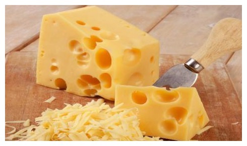 潮热|更年期女性常吃4种“零嘴”，或有助补充体内雌激素