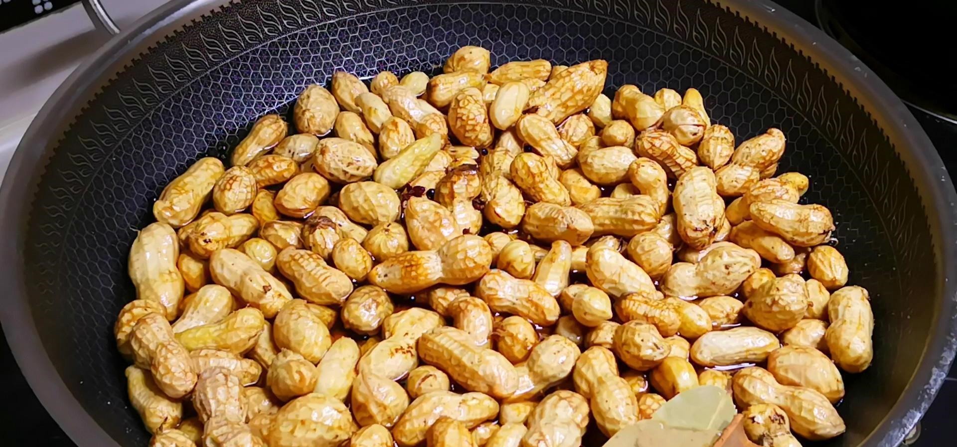 煮花生，最忌直接加水就煮，多加1步，花生又香又入味，还省火