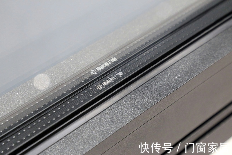 风大时|三个技巧,让你家的门窗更隔音