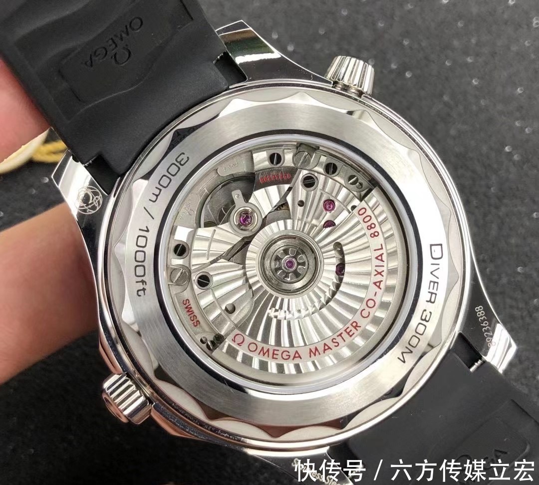 珐琅|VS厂欧米茄海马300米V2版本胶带款质量如何?值得入手吗?