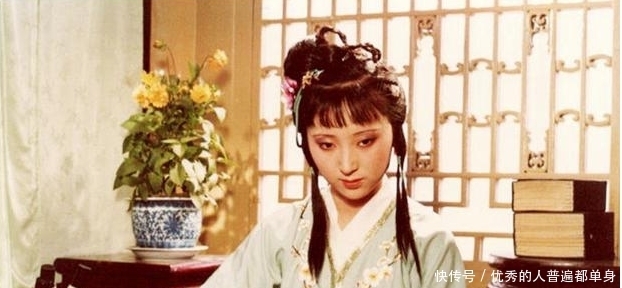 首诗|黛玉和宝钗谁更美?答案藏在这首诗中,太出乎意料了