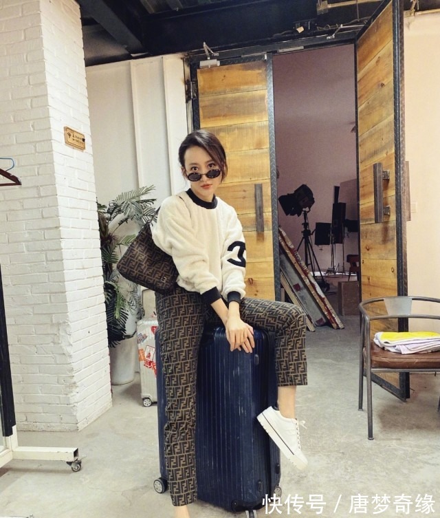 上法庭|《姐姐》出事了，冠名商被王鸥告上法庭，舆论态势一边倒