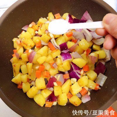 孜然洋葱炒土豆下饭界大哥大!看一眼就被馋哭