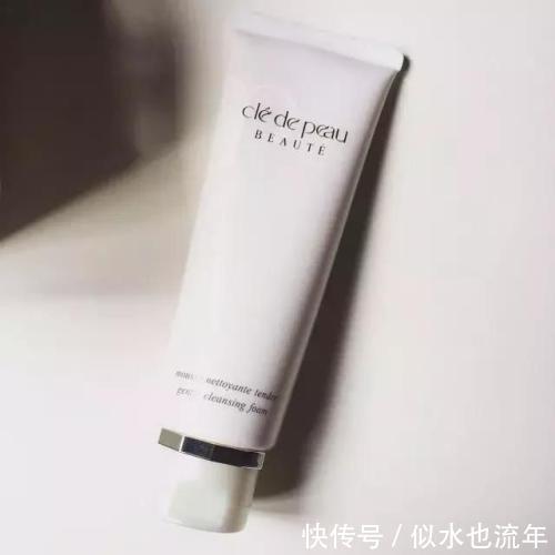 彩妆|夏季洗面奶测评推荐:温和清除彩妆,污垢及多余油脂,令肌肤洁净!