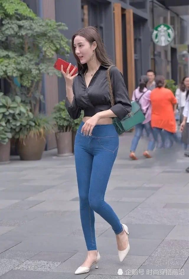 你见过“无痕”牛仔裤吗束腰又显瘦，拯救你的“O型腿”