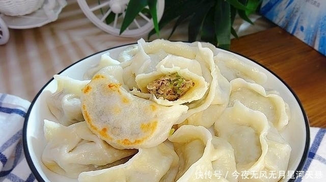 吃饺子试试这个馅,薄皮大馅,清香汁浓,饱含维C,越吃越喜欢!