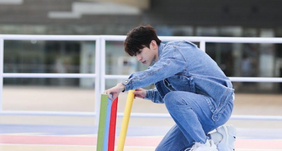 综艺收视率榜：《向往的生活》第六《奔跑吧》未上榜