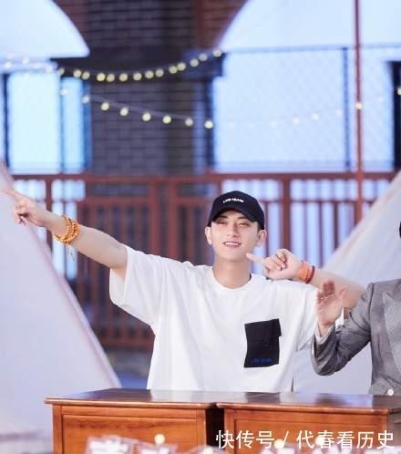 哎呀好身材|黄子韬以为杨迪妈妈是演员,综艺感十足,明星妈妈也要集体出道?