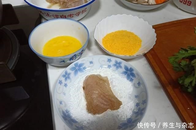 老公带小姑娘回家吃饭,我做了一桌菜招待,她惊讶的“三观”尽碎!