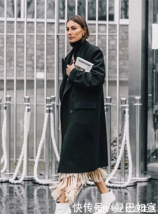 毛衣 “卫衣”大势已去,今冬开始流行“赫本风”毛衣,简约百搭又高级