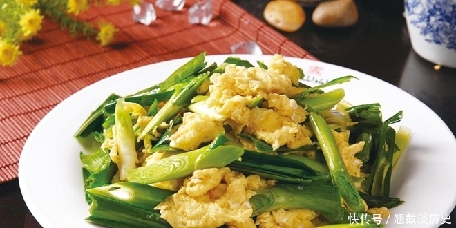蒜苔|炒蒜苔时别直接下锅炒,多加1个步骤,不发黄翠绿更脆嫩