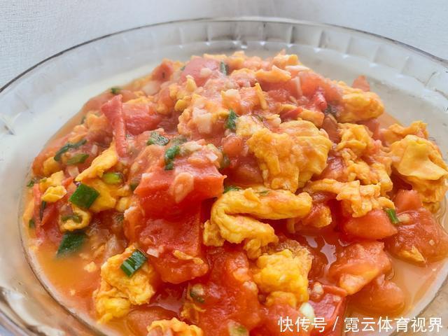 翻炒均匀|《中餐厅》林大厨的番茄炒蛋上热搜,是该先放番茄,还是先放蛋