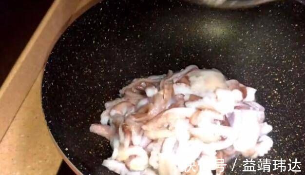 孜然|让我们分享一个自制版的辣炒八爪鱼。不腥，不老，很脆很好吃